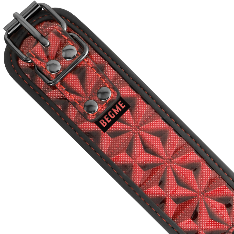 BEGME - COLLIER ÉDITION ROUGE AVEC CHAÎNES ET PINCES À TÉTONS DOUBLÉES DE NÉOPRÈNE