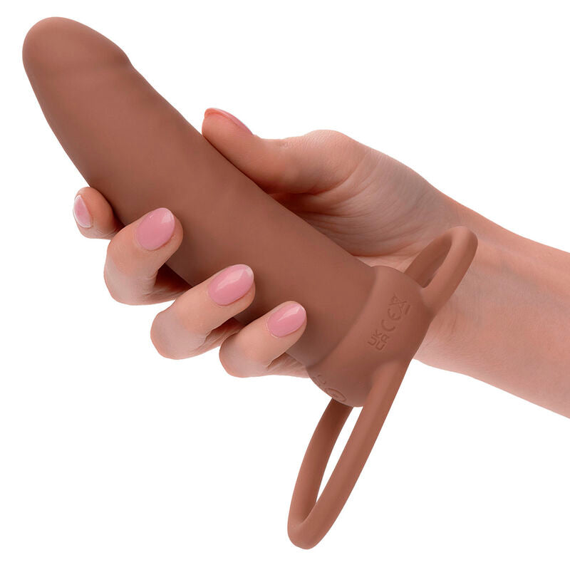 CALEXOTICS - MAXX DOUBLE PÉNÉTRATEUR ÉPAIS 10 VIBRATIONS MULÂTRE