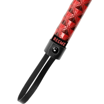 BEGME - FOUET EN CUIR VEGAN ÉDITION ROUGE