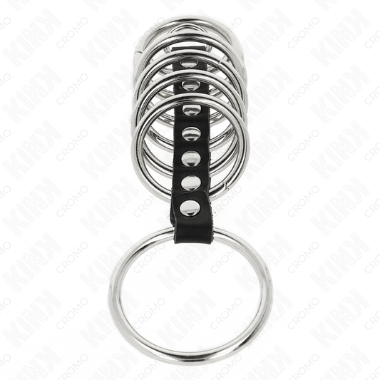 KINK - 7 ANNEAUX PÉNIS EN MÉTAL DE 3,2 CM À 5 CM CONNECTÉS PAR DU SIMILICUIR