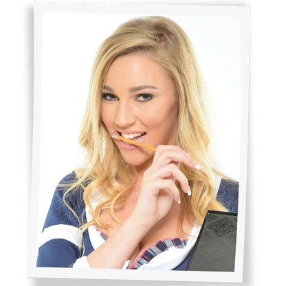 EXTREME TOYZ - MASTURBATEUR MASCULIN BOUCHE ÉTUDIANTE SUÇEUR DE BITE